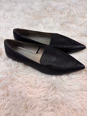 Worthington Black Pointed Toe Loafer Flats Perforated Slip On 8.5M